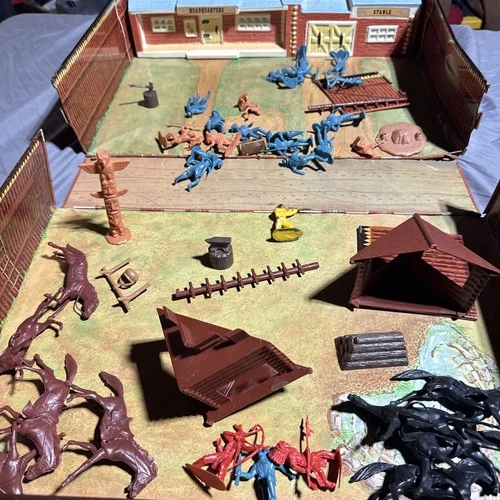 Carry All Fort Apache 4685 Tin Action Playset Marx 1968 Incomplete Accessories
