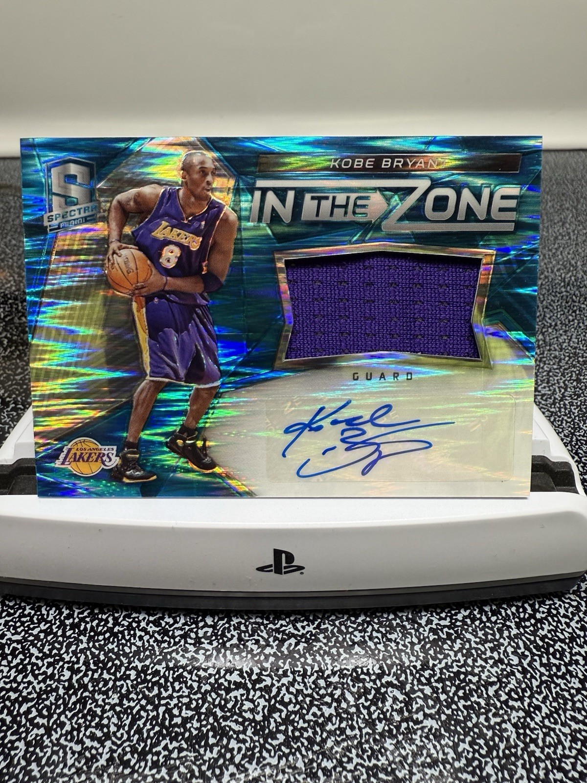 Kobe Bryant 2016 Spectra #1 In the Zone Autographed Memorabilia