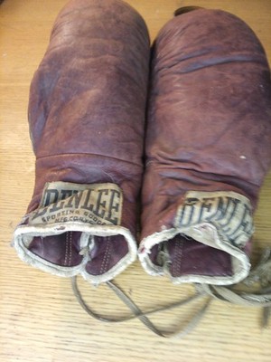 1950s Vtg BENLEE Lace-up Leather Adult Boxing Gloves New York USA Burgundy 50s