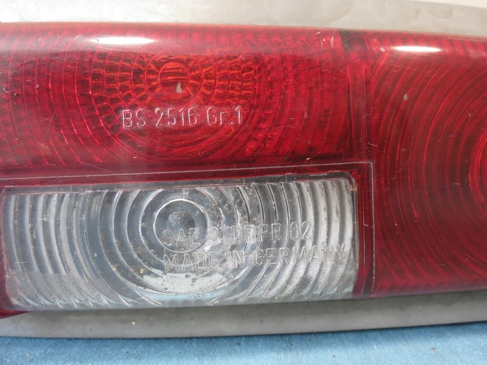 ✅ 65-68 Mercedes w110 ESQUINA EXTERIOR QTR MTD Luz Trasera Lámpara Izquierda Lado del Conductor OEM Foto 3 de 4