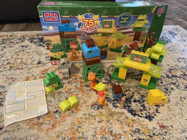 dinosaur train buddy train adventure set