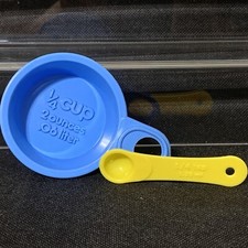 Fisher Price Fun with Food Mixing Center Blue quarter cup measuring baking 1/4