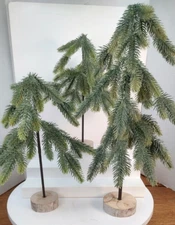 Target Bullseye 1/18" & 2 13" Playground Christmas Décor Plastic Pine &Wood Base