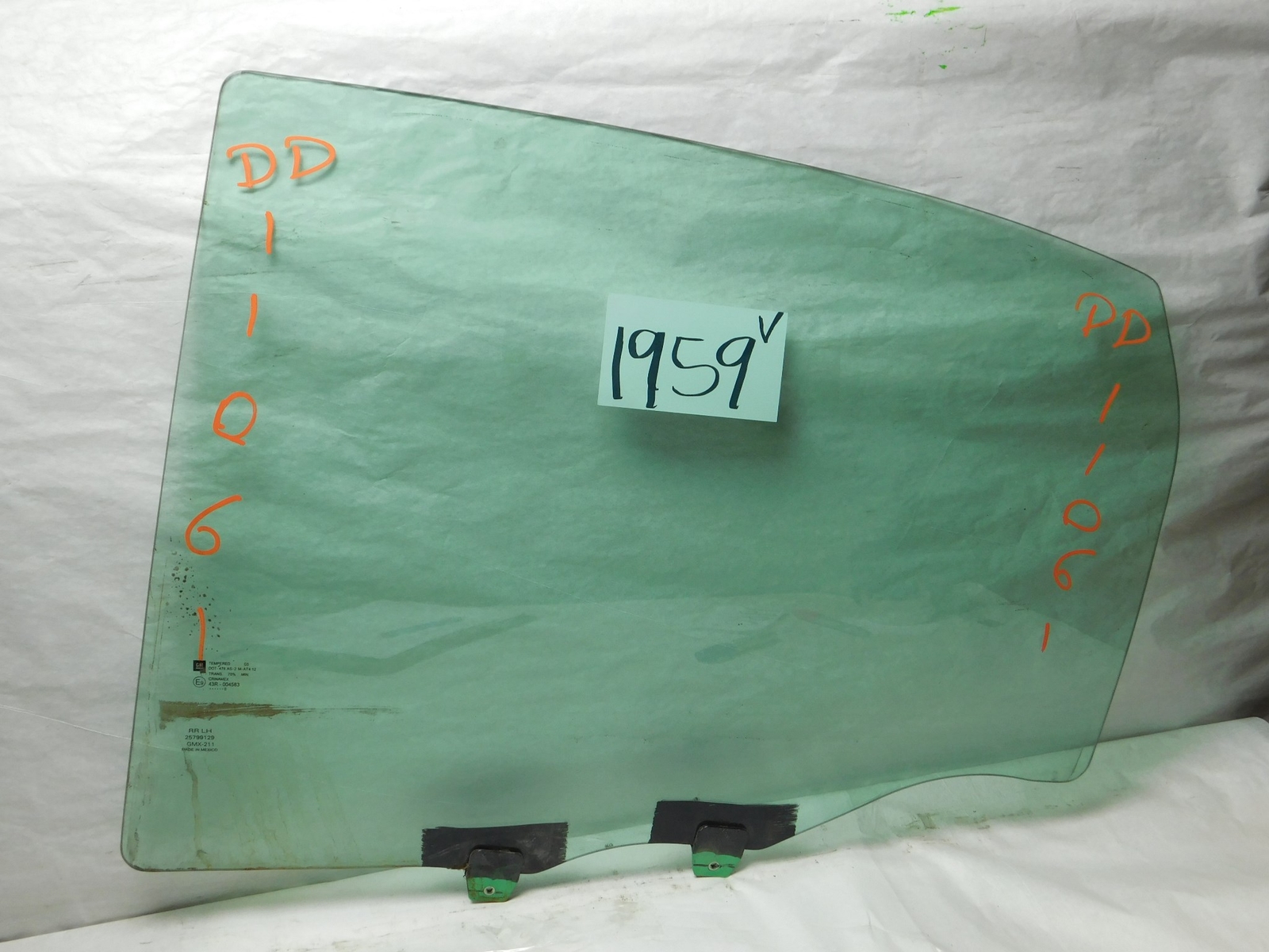 2006 - 2012 Chevrolet Impala  REAR DRIVER Side Door Glass USED 1959V
