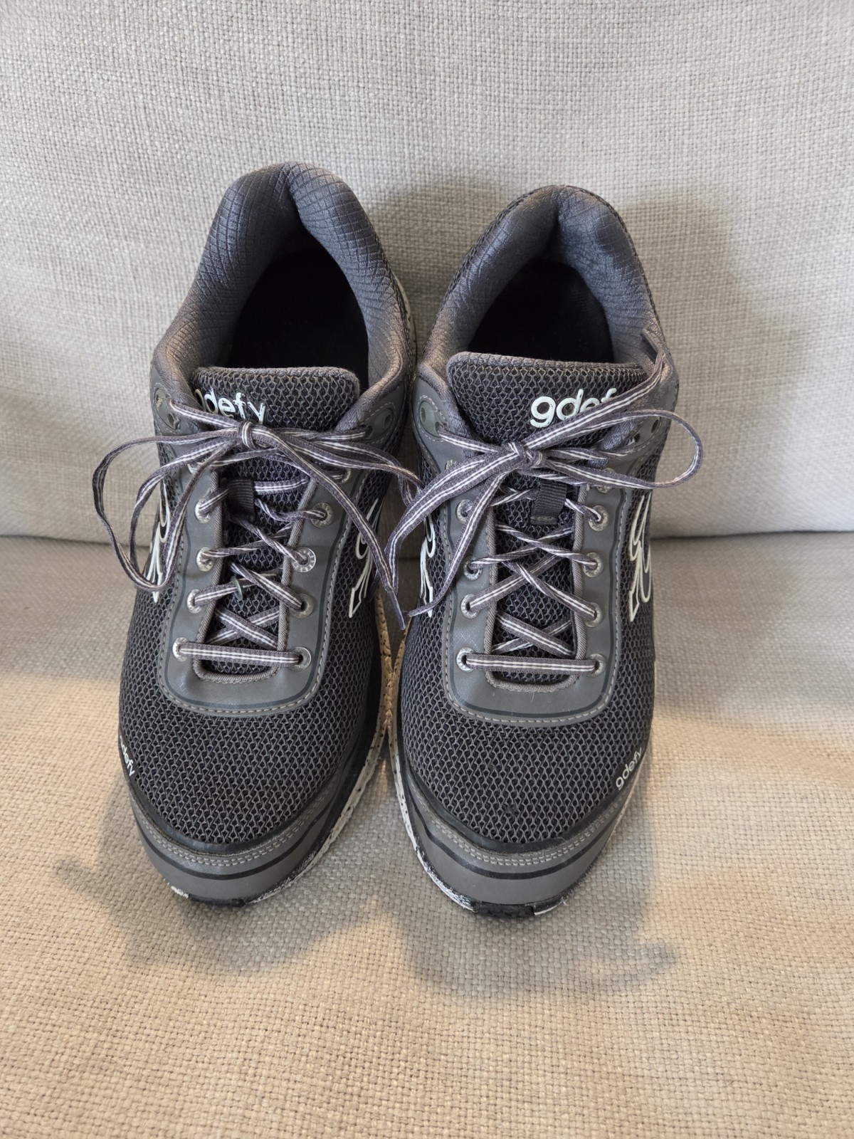 SAOLA Gdefy Gravity Defyer Uomo Taglia 11 Mighty Walk Grigio Scarpe da Ginnastica Sneakers Tennis