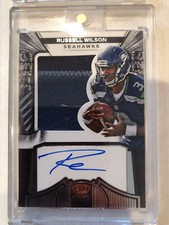 Russell Wilson Rookie Auto 2012 Crown Royale
