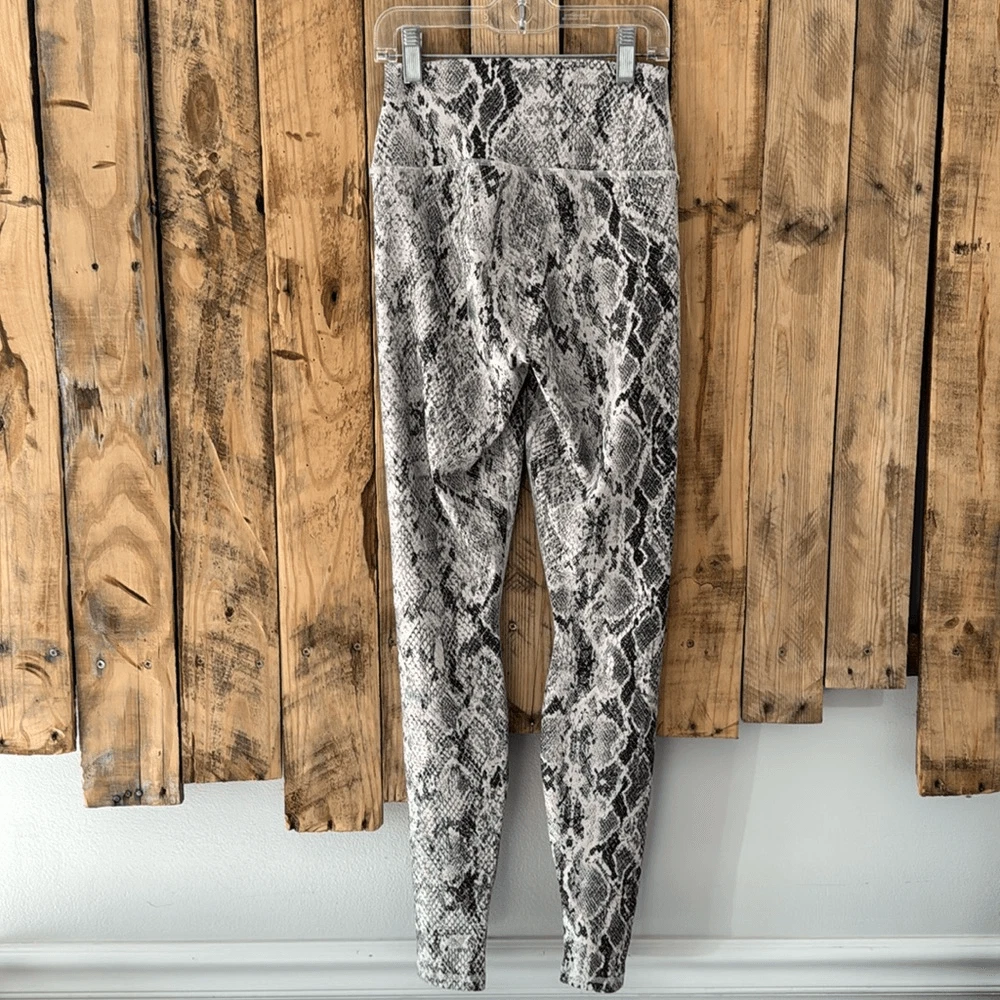 alo-yoga high waist snakeskin print vapor workout active  leggings