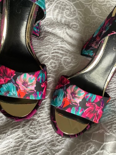River Island comfy Ankle Strap Floral Heel UK Size 4 - great condition - Picture 2 of 12
