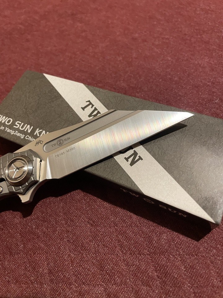 TwoSun Knives TS195Wave • M390 Plain Edge Blade Titanium Integral