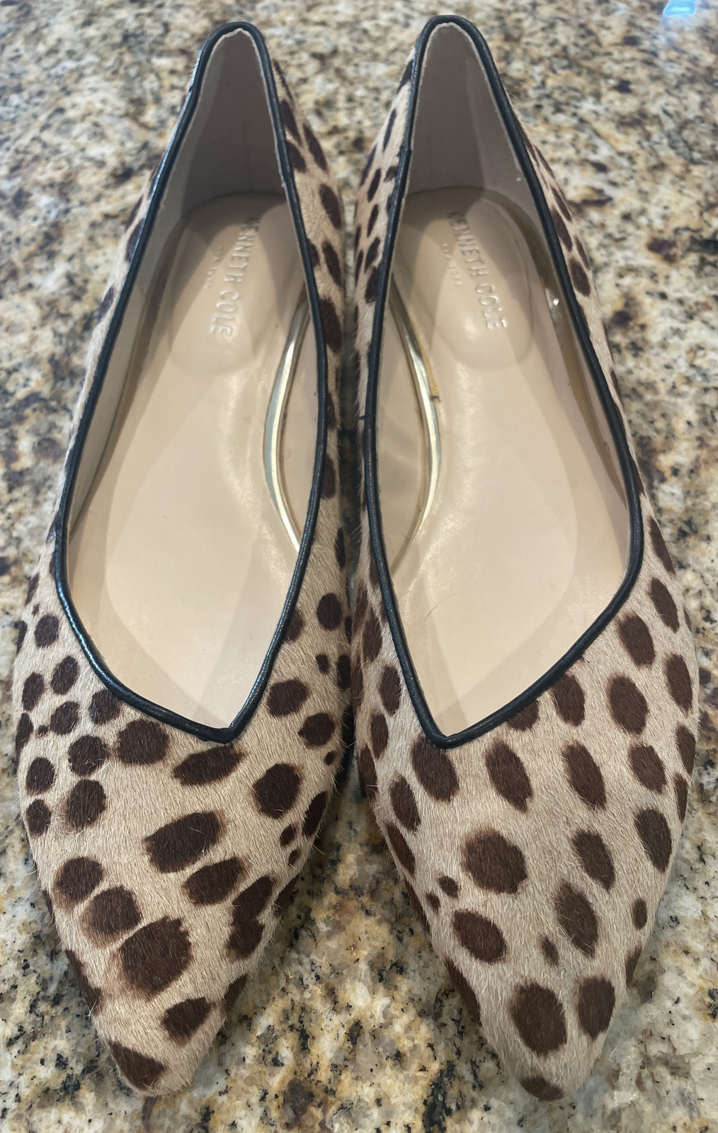 Kenneth Cole Women's Camelia Flat Shoes 