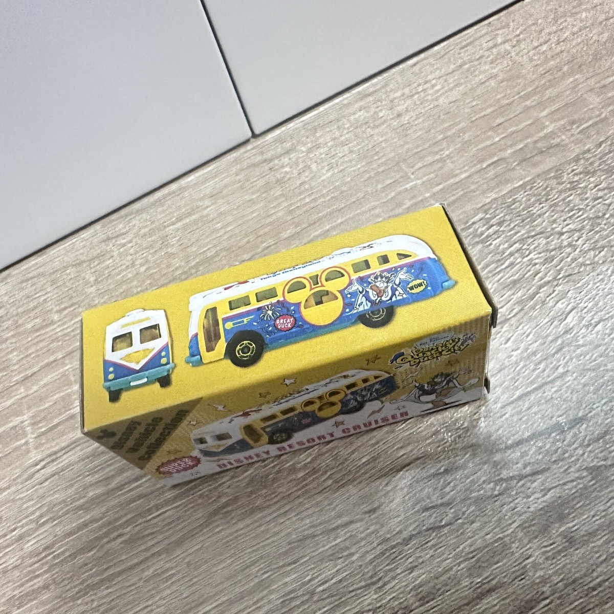 Tokyo Disney Resort Tomica Resort Cruiser Donald Duck Quacky Duck