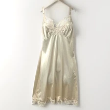 Lorraine Vintage Slip Dress Sz 36 Cream Lace Trim Nylon Lingerie wedding bridal