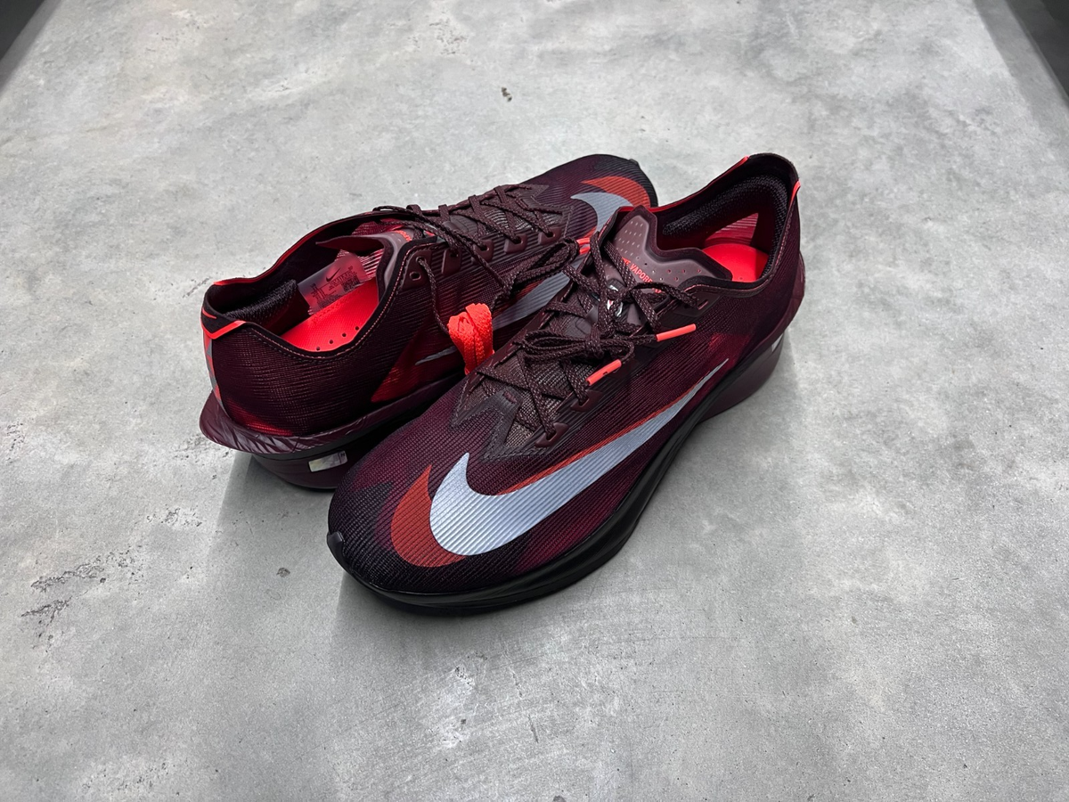 スパイク・シューズ Nike Vaporfly 4% Flyknit Bright Crimson Nike Vaporfly Next% 4 x Renegade Hyper Crimson IQ7313 200 - New | eBay