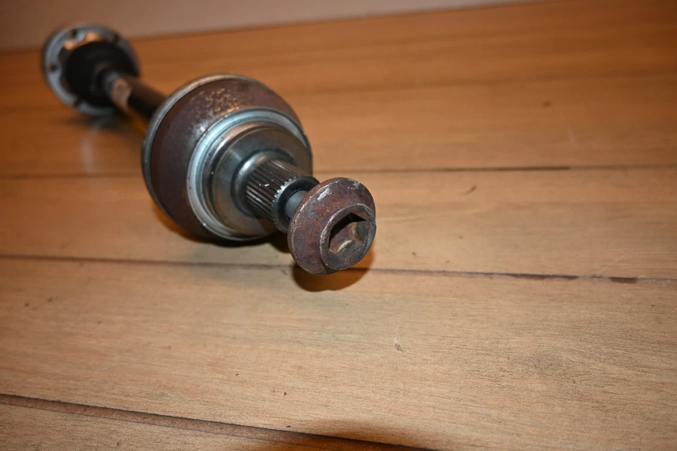 Conjunto de eje CV lado pasajero trasero derecho AUDI S4 S5 S5 18-25 FABRICANTE DE EQUIPOS ORIGINALES 25 k millas Foto 2 de 4