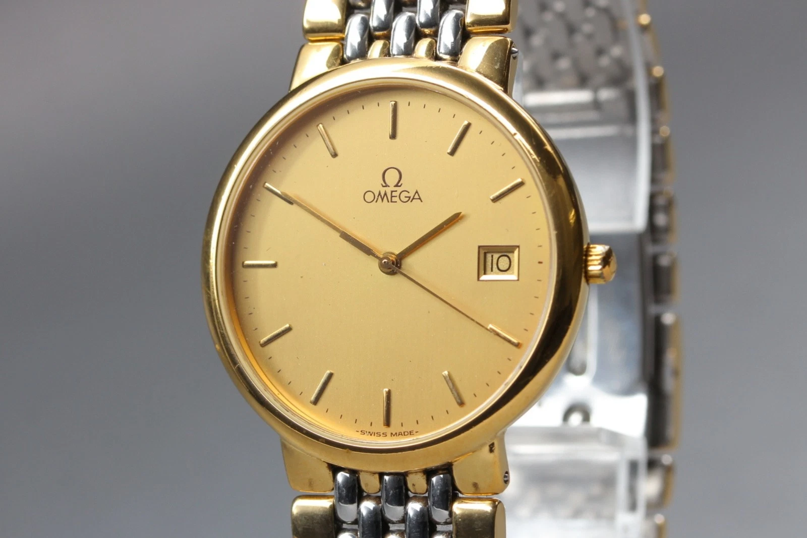 Omega — Vintage 1988 *N MINT* OMEGA De Ville Cal.1430 Ref.396.1012 Gold Quartz Men Watch