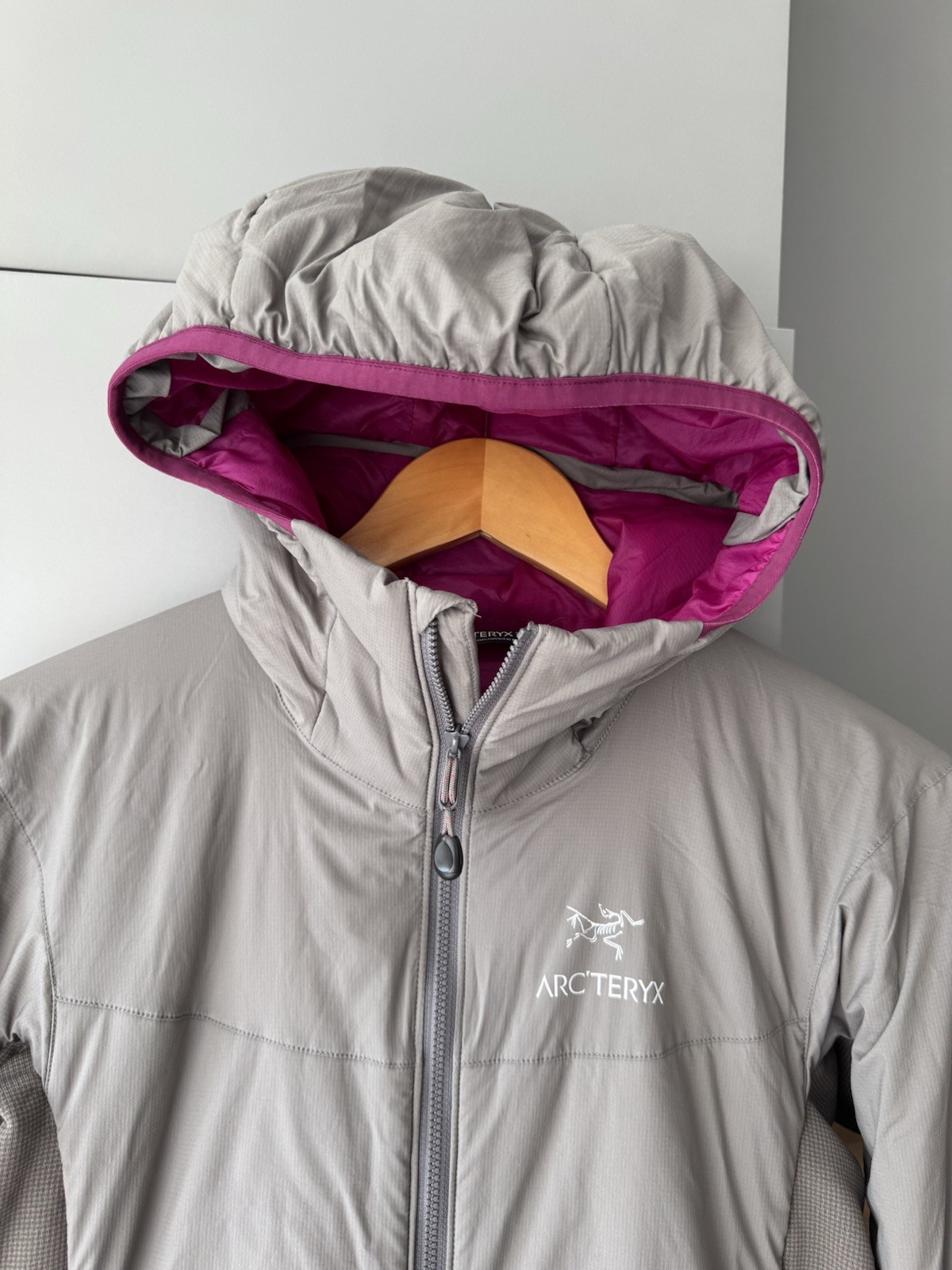 ARC'TERYX Cappotto giacca leggero grigio Atom AR con cappuccio taglia M