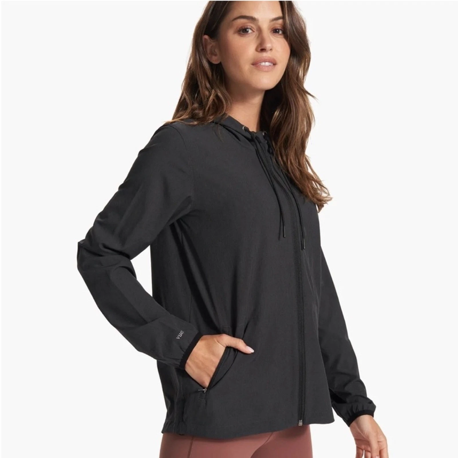 vuori outdoor trainer shell lightweight heathered gray jacket