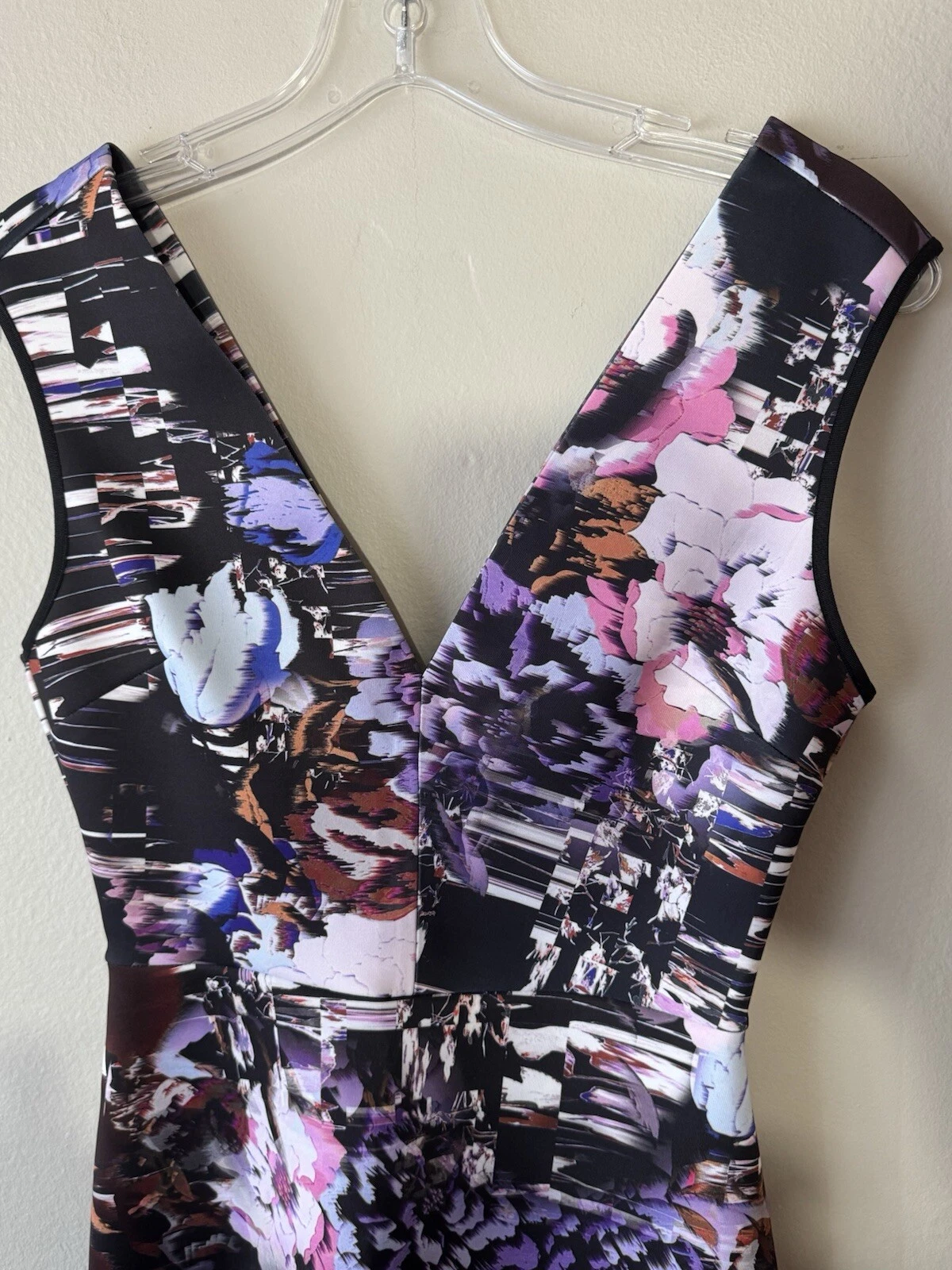 VETEMENTS Abito Clover Canyon taglia small senza maniche scollo a V petali poetici aderente e svasato