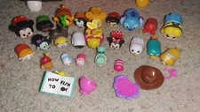 Disney Tsum Tsum Mickey Play Case Carrier Display y 24 mini figuras de vinilo PVC