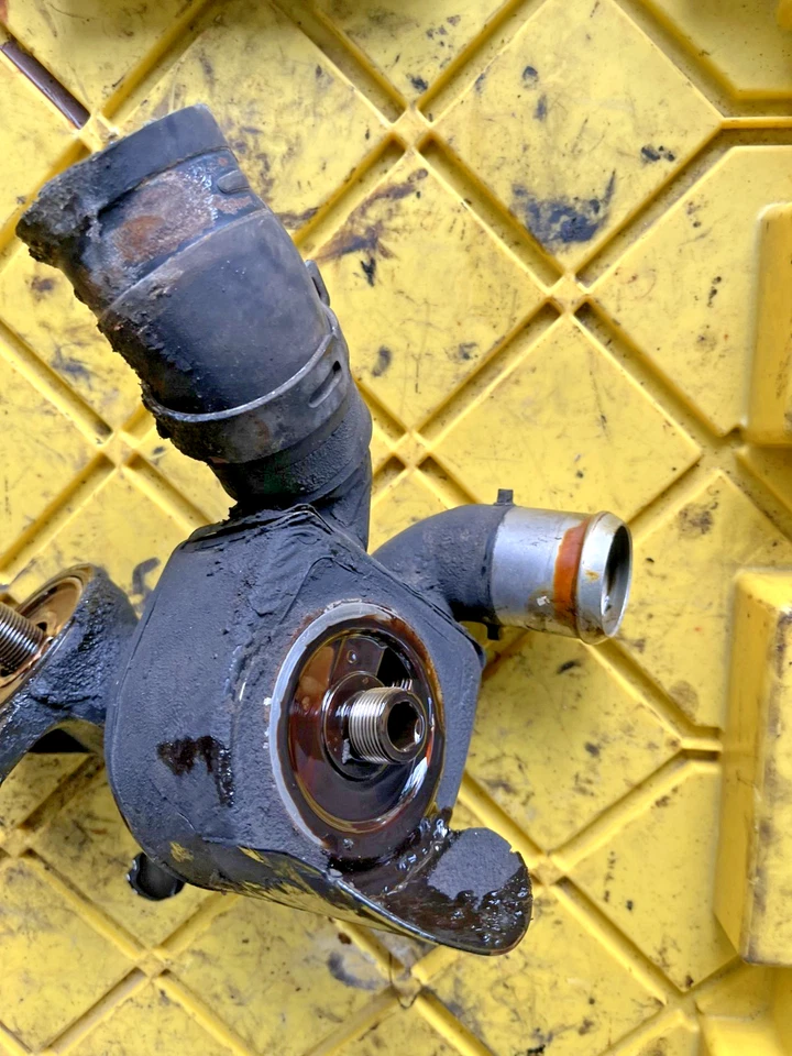 Ford Explorer 1996-2001 5,0 L 302 enfriador de aceite y adaptador F87E-6884-AB Foto 4 de 4