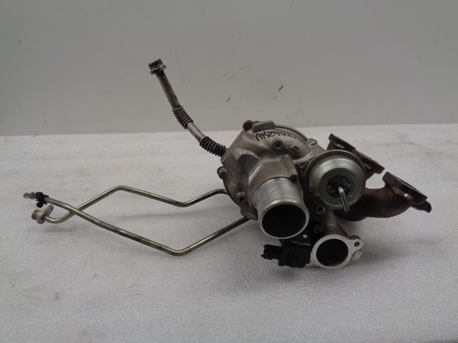 2014-2017 Maserati Ghibli 3.0L Left Driver Turbocharger Manifold OEM AK2402131