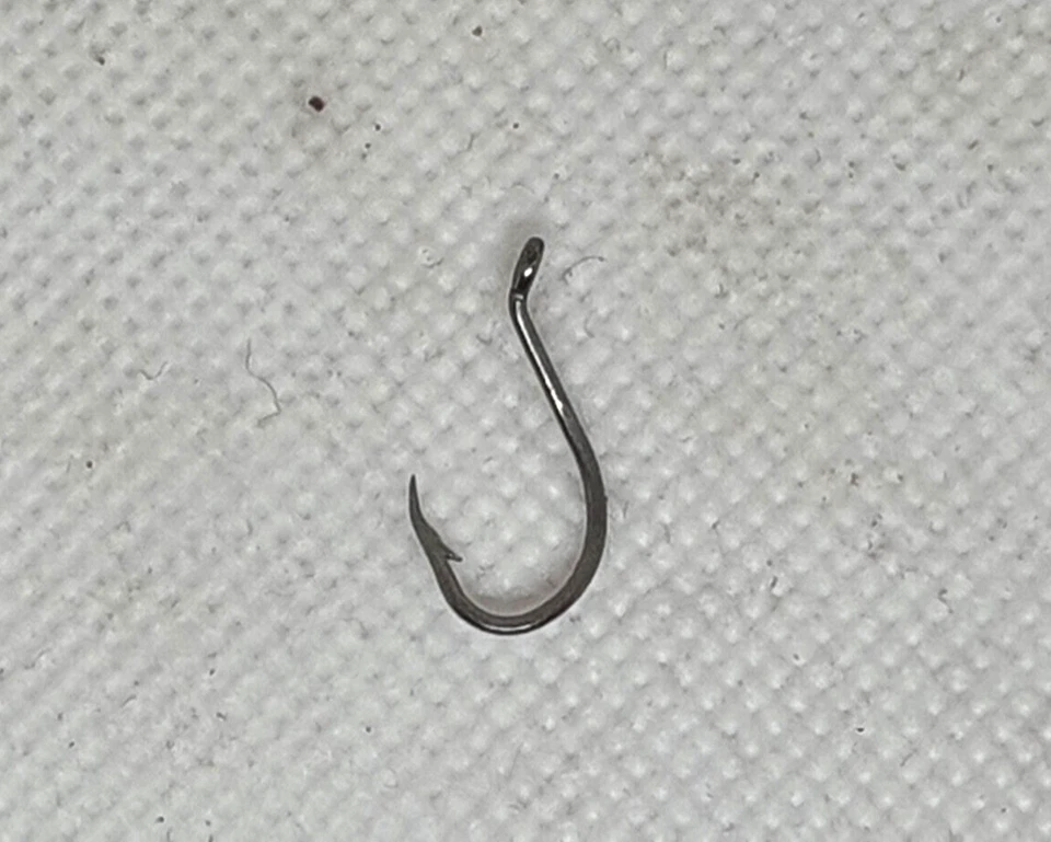 Ami da pesca con occhiello MUSTAD - Ref. 92553S-SS - Size 6 - Pezzi 50 - FG403 - Immagine 2 di 4