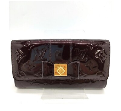Louis Vuitton Rouge Fauvista Monogram Vernis Sarah Noeud Wallet