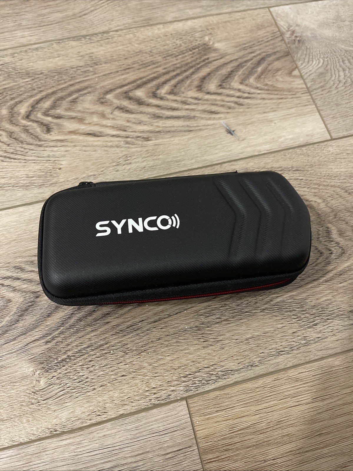 SYNCO G1 A2 2.4GHz Wireless Lavalier Microphone System 1 Receiver 2 Transmitter