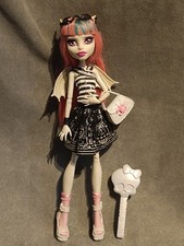 MONSTER HIGH G1 - Muñeca ROCHELLE GOYLE 1 WAVE y peine.