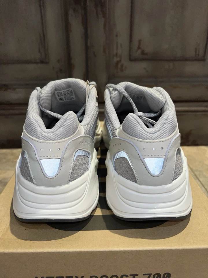 Adidas Yeezy Boost 700 V2 Crema Talla 10 EE. UU. | DS - Totalmente Nuevo Foto 4 de 4