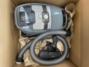 Miele Blizzard CX1 Staubsauger grau geprüft voll funktionsfähig