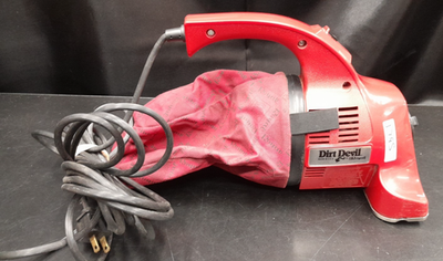 #ad Royal Dirt Devil Hand Held Corded Vacuum Cleaner Model 103 TESTED WORKS $45.99