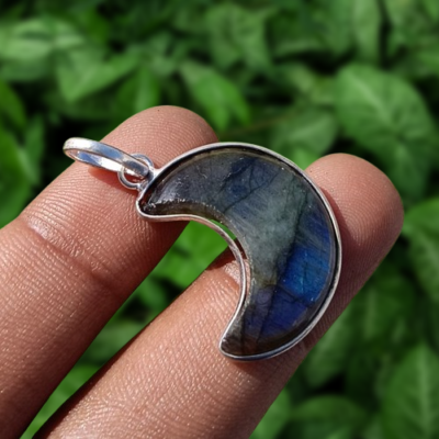 Trendy Labradorite Gemstone 1PCS Moon Pendant 925 Silver Plated