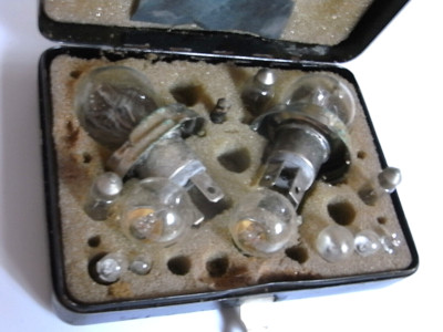 Original '' OSRAM '' Auto - Lampen Blech - Box & Glühbirne Dose Oldtimer PKW