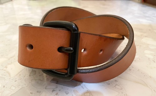 Tanner Goods Standard Leather Belt Saddle Tan Made In USA Sz 32 black Buckle