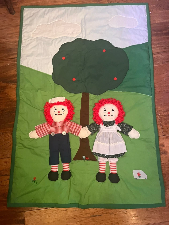 Edredón de cuna vintage hecho a mano Raggedy Ann & Andy tamaño completo muñecas 2D ¡Increíble! Foto 4 de 4