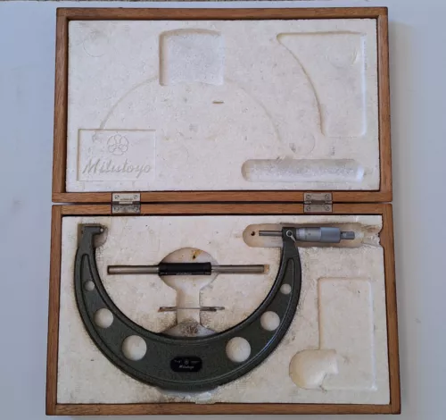 USED Mitutoyo 7"-8" Outside Micrometer 103-184A  With Wood Case