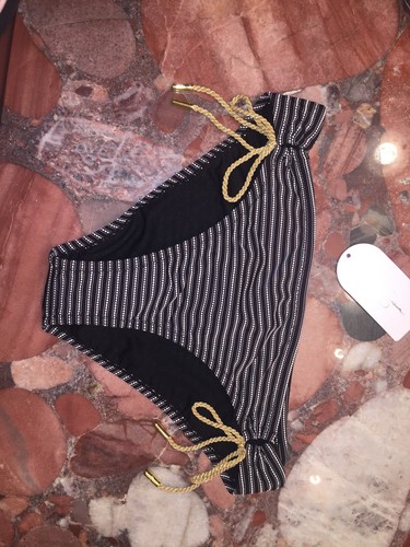 Neu mit Etikett Jessica Simpson Damen-Bikiniunterteil Schiffsform schwarz gold Kette seitlich zum Binden L - Bild 4 von 4