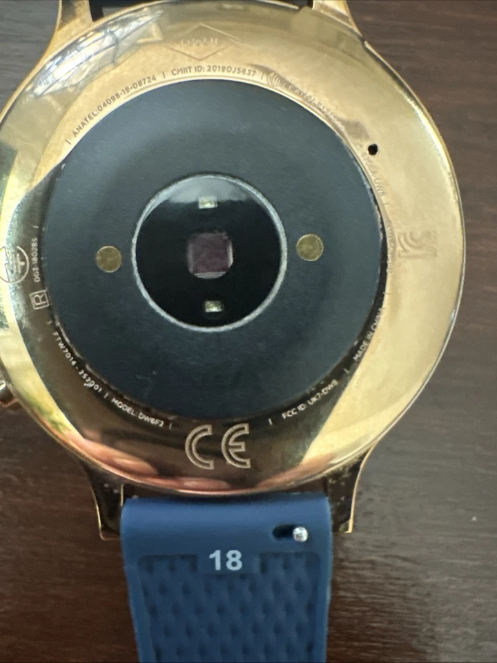 Reloj inteligente digital Fossil FTW7014 DW8F2 DORADO blanco Foto 2 de 4