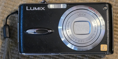 Panasonic Lumix DMC-FX01 Digital Camera Leica Works Great! Located