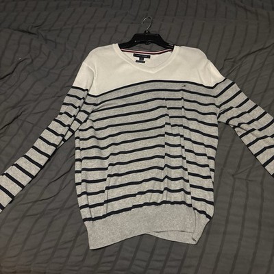 Two Tommy Hilfiger Men s Medium Sweaters