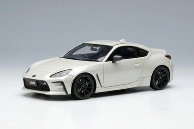 Make Up EIDOLON EM659B 1/43 Toyota GR86 RZ Crystal White Pearl