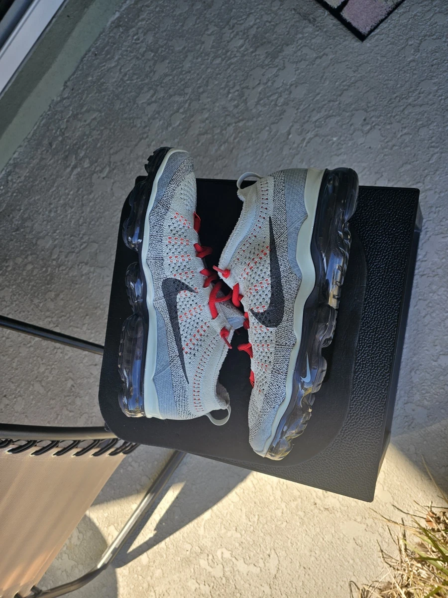 Size 11 - Nike Air VaporMax 2023 Flyknit Light Silver Smoke Grey Nike Air VaporMax 2023 Flyknit Light Silver Smoke Grey for  main image 3