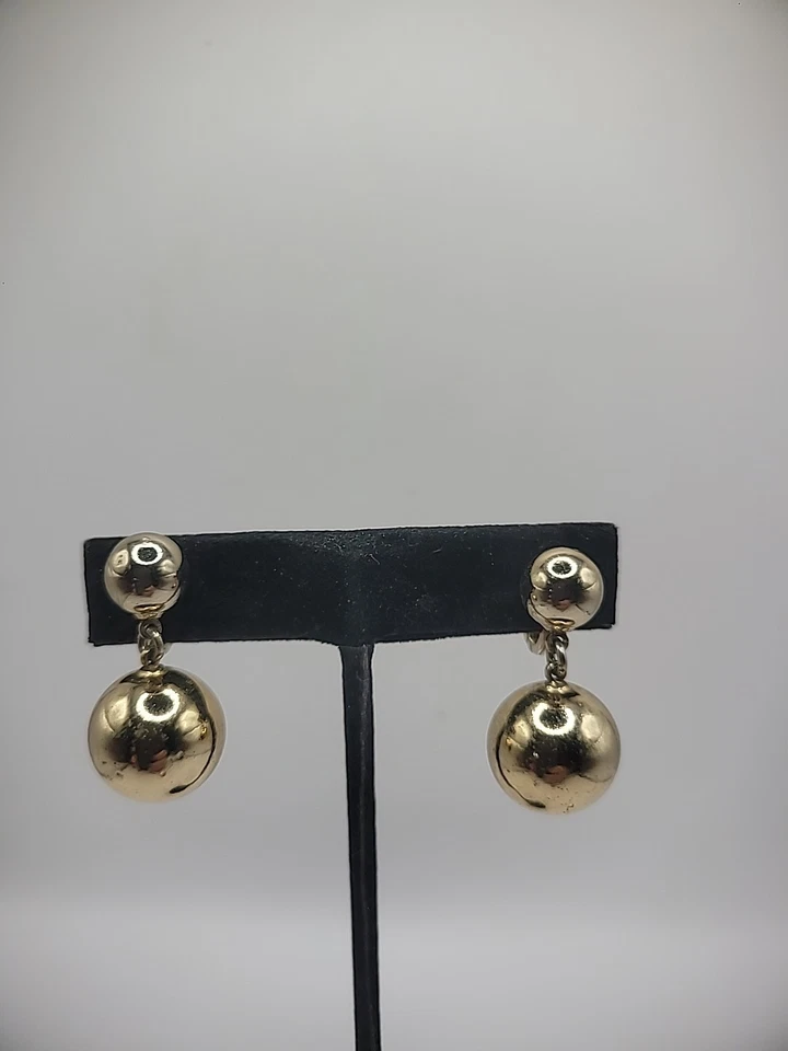 Pendientes Monet Vintage Clip On Gota Cuelga Tono Dorado Joyería Disfraz Foto 2 de 4