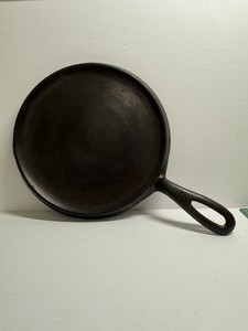 Griswold Cast Iron Round Griddle #7 Erie PA Large Block Logo 607 Skillet BB2