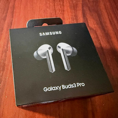 New Sealed - Samsung Galaxy Buds3 PRO In-Ear Noise Cancelling True Wireless