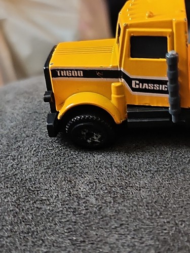 'Classic' Semi Truck Diecast Toy Construction Plastic Sticky Wheel Damaged RL - Picture 11 of 15