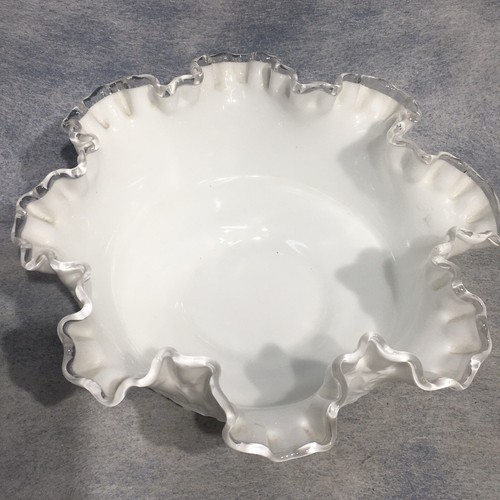 VTG 9 1/2" Fenton Milk Glass Silver Crest Spanish Lace Double Crimp Ruffle Bowl - Picture 2 of 9