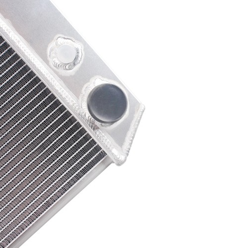 3Row Aluminum Radiator For 82-86 Chevy C/K 10 20 Suburban Blazer 6.2L V8 Diesel - Foto 6 di 8