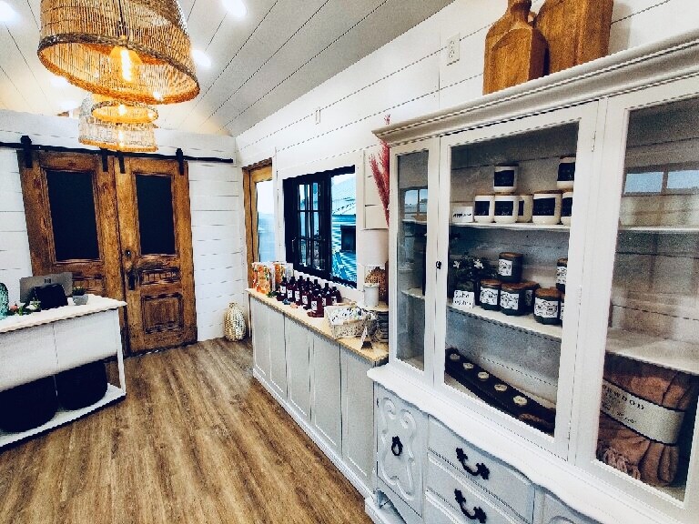 Custom Tiny House/shop on wheels - thumbnail 6
